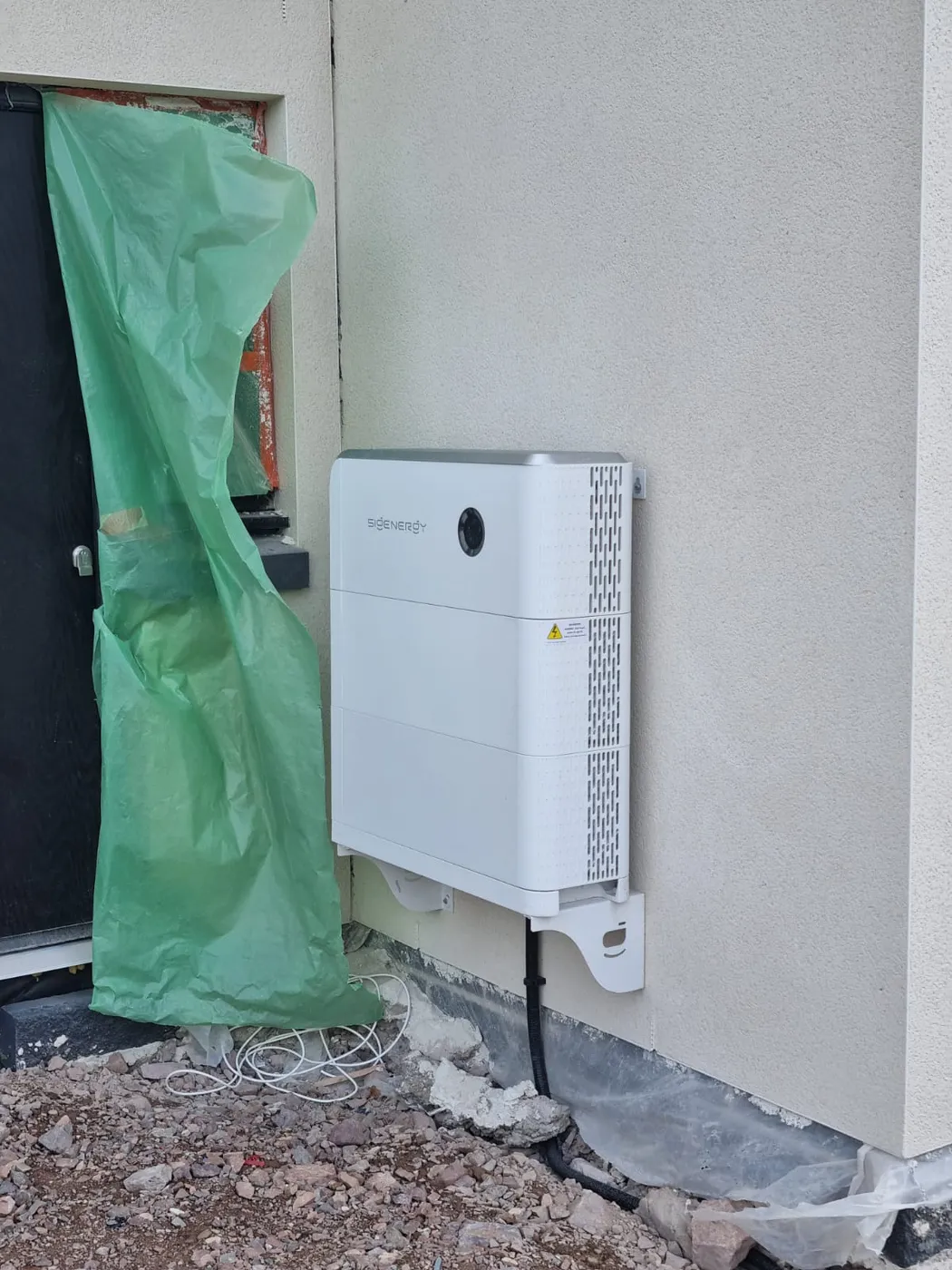 Sigenergy energy storage mounted during the build