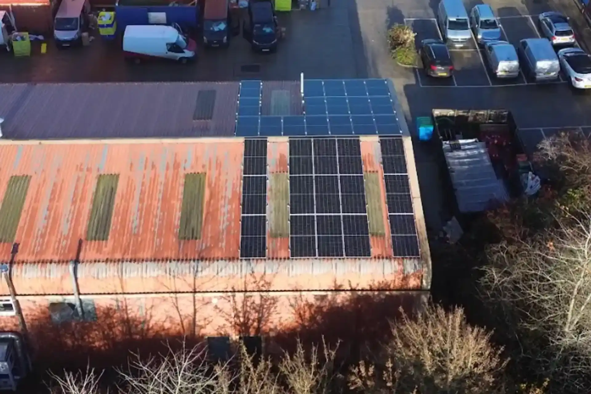 100kW-scale commercial rooftop solar installation in Scotland